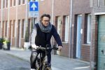 Alkmaar 12 en 13 november 2022
Marco Borsato op de fiets in het centrum van Alkmaar .