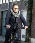 Alkmaar 12 en 13 november 2022
Marco Borsato op de fiets in het centrum van Alkmaar .