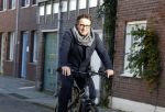 Alkmaar 12 en 13 november 2022
Marco Borsato op de fiets in het centrum van Alkmaar .