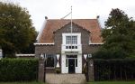 Noordwijk 15 oktober 2022
Maxime Meiland en haar man Leroy Wortelboer hebben een nieuwe villa / huis gekocht heel dichtbij Martien en Erica. Verkocht onder voorbehoud.