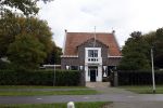 Noordwijk 15 oktober 2022
Maxime Meiland en haar man Leroy Wortelboer hebben een nieuwe villa / huis gekocht heel dichtbij Martien en Erica. Verkocht onder voorbehoud.