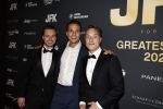 Amsterdam 27 oktober 2022
JFK Greatest man 2022 Gala in het Holland Casino.
Winnaar is Barry Hay. Noah Zeeuw (R) met vrienden