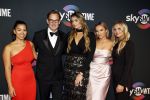 Amsterdam 3 november 2022
Rode loper ivm met nieuwe streamingsdienst Sky showtime bij westergasfabriek. Ronald de Boer met zijn dochters Demi Brooke en Maxime