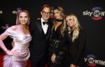Amsterdam 3 november 2022
Rode loper ivm met nieuwe streamingsdienst Sky showtime bij westergasfabriek. Ronald de Boer met zijn dochters Demi Brooke en Maxime