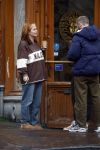 Amsterdam 17 november 2022
Roxeanne Hazes gaat naar de kapper in de Jordaan en haar vriend Erik Zwennes komt haar ophalen .