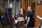 Amsterdam 17 november 2022
Roxeanne Hazes gaat naar de kapper in de Jordaan en haar vriend Erik Zwennes komt haar ophalen .