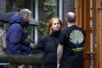 Amsterdam 17 november 2022
Roxeanne Hazes gaat naar de kapper in de Jordaan en haar vriend Erik Zwennes komt haar ophalen .