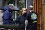 Amsterdam 17 november 2022
Roxeanne Hazes gaat naar de kapper in de Jordaan en haar vriend Erik Zwennes komt haar ophalen .