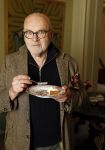Amsterdam 17 november 2022
In theater Betty Asfalt viert Annemarie Oster haar 80e verjaardag . Serge Henri Valcke