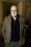 Amsterdam 17 november 2022
In theater Betty Asfalt viert Annemarie Oster haar 80e verjaardag . Serge Henri Valcke
