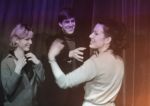 Amsterdam 17 november 2022
In theater Betty Asfalt viert Annemarie Oster haar 80e verjaardag . Sjoukje Hooymaayer en Jeroen Krabbe in een oude scene