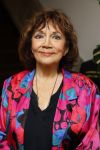 Amsterdam 17 november 2022
In theater Betty Asfalt viert Annemarie Oster haar 80e verjaardag . Therese Steinmmetz