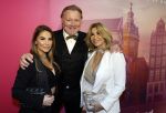 Amsterdam 22 november 2022
Presentatie Real Housewifes of Amsterdam in Hotel Krasnapolsky  van Videoland.  Yvonne en Michelle Dubbelboer