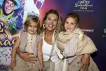 Amsterdam 30 september 2023
Premiere de Grote sinterklaasfilm in Pathe Noord.
Bo Wilkes met kinderen