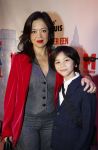 Gouda 16 oktober 2023
Premiere komedie over een bankoverval in Schouwburg Gouda. Cystine Carreon met zoon