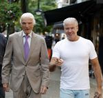Amsterdam 3 oktober 2023
Dries Roelvink met zijn beste vriend Gunther onderweg naar een heerlijke lunch in Amsterdam zuid. Gunther wordt bijna 85 jaar oud