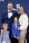 Leeuwarden 1 oktober 2023
Premiere musical de Tocht. Foppe v d Veen met vrouw en kinderen