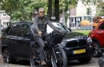 Amsterdam 2 oktober 2023
Frank Rijkaard op zijn fatbike in Amsterdam zuid
