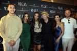 Amsterdam 28 september 2023
Premiere Hans Klok bij the Harbour Club. Hans Klok met assistentes en Glennis Grace met zoon en vriend