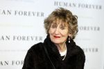 Amsterdam 9 oktober 2023
Premiere Human Forever door oa Teun Toebes in Tuschinski. Hedy D Ancona