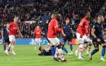 Eindhoven, 3 Oktober 2023
Championsleague PSV-Sevilla, eindstand 2-2
Jordan Teze scoort 2-2
Jordan Teze Armel Bella-Kotchap Ismael Salbari Nemanja Gudelj Ricardo Pepi Luuk de Jong Youssef En-Nesyri en Sergio Ramos