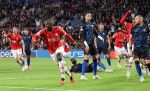 Eindhoven, 3 Oktober 2023
Championsleague PSV-Sevilla, eindstand 2-2
Jordan Teze scoort 2-2
Jordan Teze Armel Bella-Kotchap Ismael Salbari Nemanja Gudelj Ricardo Pepi Luuk de Jong Youssef En-Nesyri en Sergio Ramos
