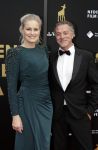 Utrecht 29 september 2023
Uitreiking gouden kalveren in de schouwburg van Utrecht. Jurgen Smit en Marit v Bohemen en haar dochter