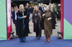 Eindhoven 26 oktober 2023
Koningin Maxima op bezok bij de dutch design week in Eindhoven . Maxima had haar goede vriendin Mariska Dietz mee genomen . Mariska Heeft paleis huis Den Bosch ingericht .