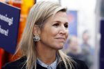 Eindhoven 26 oktober 2023
Koningin Maxima op bezok bij de dutch design week in Eindhoven . Maxima had haar goede vriendin Mariska Dietz mee genomen . Mariska Heeft paleis huis Den Bosch ingericht .