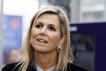 Eindhoven 26 oktober 2023
Koningin Maxima op bezok bij de dutch design week in Eindhoven . Maxima had haar goede vriendin Mariska Dietz mee genomen . Mariska Heeft paleis huis Den Bosch ingericht .