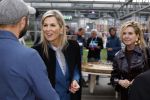 Eindhoven 26 oktober 2023
Koningin Maxima op bezok bij de dutch design week in Eindhoven . Maxima had haar goede vriendin Mariska Dietz mee genomen . Mariska Heeft paleis huis Den Bosch ingericht .