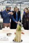 Eindhoven 26 oktober 2023
Koningin Maxima op bezok bij de dutch design week in Eindhoven . Maxima had haar goede vriendin Mariska Dietz mee genomen . Mariska Heeft paleis huis Den Bosch ingericht .