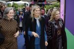 Eindhoven 26 oktober 2023
Koningin Maxima op bezok bij de dutch design week in Eindhoven . Maxima had haar goede vriendin Mariska Dietz mee genomen . Mariska Heeft paleis huis Den Bosch ingericht .
