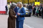Eindhoven 26 oktober 2023
Koningin Maxima op bezok bij de dutch design week in Eindhoven . Maxima had haar goede vriendin Mariska Dietz mee genomen . Mariska Heeft paleis huis Den Bosch ingericht .