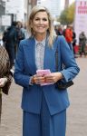 Eindhoven 26 oktober 2023
Koningin Maxima op bezok bij de dutch design week in Eindhoven . Maxima had haar goede vriendin Mariska Dietz mee genomen . Mariska Heeft paleis huis Den Bosch ingericht .