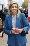 Eindhoven 26 oktober 2023
Koningin Maxima op bezok bij de dutch design week in Eindhoven . Maxima had haar goede vriendin Mariska Dietz mee genomen . Mariska Heeft paleis huis Den Bosch ingericht .