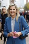 Eindhoven 26 oktober 2023
Koningin Maxima op bezok bij de dutch design week in Eindhoven . Maxima had haar goede vriendin Mariska Dietz mee genomen . Mariska Heeft paleis huis Den Bosch ingericht .