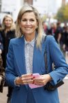 Eindhoven 26 oktober 2023
Koningin Maxima op bezok bij de dutch design week in Eindhoven . Maxima had haar goede vriendin Mariska Dietz mee genomen . Mariska Heeft paleis huis Den Bosch ingericht .