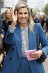 Eindhoven 26 oktober 2023
Koningin Maxima op bezok bij de dutch design week in Eindhoven . Maxima had haar goede vriendin Mariska Dietz mee genomen . Mariska Heeft paleis huis Den Bosch ingericht .