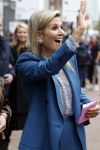 Eindhoven 26 oktober 2023
Koningin Maxima op bezok bij de dutch design week in Eindhoven . Maxima had haar goede vriendin Mariska Dietz mee genomen . Mariska Heeft paleis huis Den Bosch ingericht .