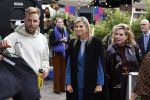 Eindhoven 26 oktober 2023
Koningin Maxima op bezok bij de dutch design week in Eindhoven . Maxima had haar goede vriendin Mariska Dietz mee genomen . Mariska Heeft paleis huis Den Bosch ingericht . Jochem Goedhals