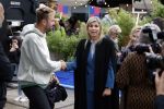 Eindhoven 26 oktober 2023
Koningin Maxima op bezok bij de dutch design week in Eindhoven . Maxima had haar goede vriendin Mariska Dietz mee genomen . Mariska Heeft paleis huis Den Bosch ingericht . Jochem Goedhals