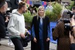 Eindhoven 26 oktober 2023
Koningin Maxima op bezok bij de dutch design week in Eindhoven . Maxima had haar goede vriendin Mariska Dietz mee genomen . Mariska Heeft paleis huis Den Bosch ingericht . Jochem Goedhals