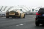 Amsterdam 15 oktober 2023
Eeen Ferrari F12 en Lamborghini Aventador op de A10