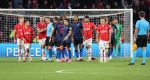 Eindhoven, 3 Oktober 2023
Championsleague PSV-Sevilla, eindstand 2-2
Luuk de Jong Sergino Dest Jerdy Schouten Sergio Ramos Noa Lang Hirving Lozano Armel Bella-Kotchap einde wedstrijd