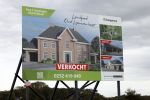 Noordwijk / Noordwijkerhout 16 oktober 2023
Martien Meiland Erica Meiland en Maxime Meilnd hebben een stuk bouwgrond gekocht op landgoed Oud Leeuwenhorst waar ze een nieuwe huis gaan bouwen en daar samen gaan wonen.