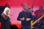 Tilburg 2 oktober 2023
Buma Prijzen in 013 in Tilburg .
Zangeres Mieke zingt samen met Marco Schuitmaker het liedje Engelbewaarder.