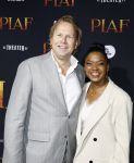 Amsterdam 13 oktober 2023
Premiere Piaf in het DeLamar theater.
Natacha Harlequin met partner
