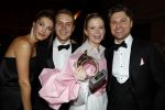 Amsterdam 12 oktober 2023
Televizierring 2023 in Carre .
Noa Vahle won de prijs voor talent van het jaar.
Noa met haar vriend Tim de Wild haar broer Julian Vahle en zijn vriendin Chelsey Weimar
