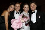 Amsterdam 12 oktober 2023
Televizierring 2023 in Carre .
Noa Vahle won de prijs voor talent van het jaar.
Noa met haar vriend Tim de Wild haar broer Julian Vahle en zijn vriendin Chelsey Weimar
